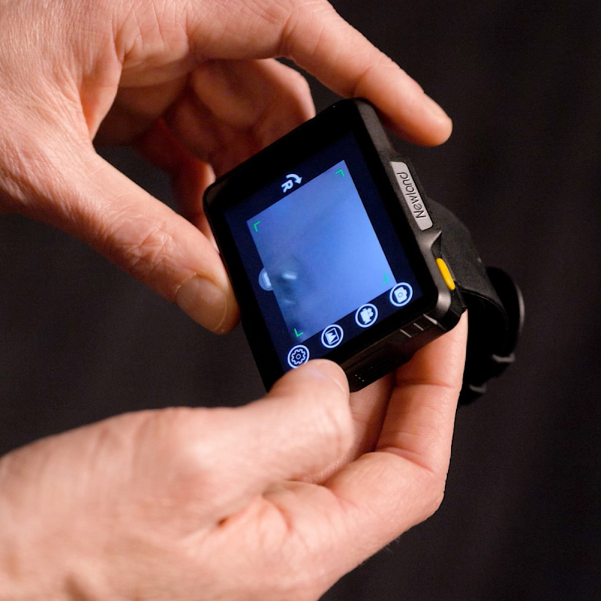 Newland NWear WD1 wrist worn watch scanner