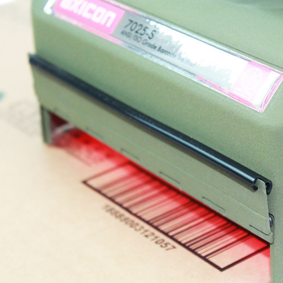 Axicon 7025-S: Portable verifier for checking barcode quality